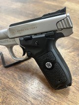 SMITH & WESSON SW22 VICTORY .22 LR - 3 of 3