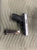 SMITH & WESSON SD40VE 40 Smith & Wesson - Image 1 of 2