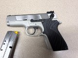 SMITH & WESSON 4006 .40 S&W - 1 of 3