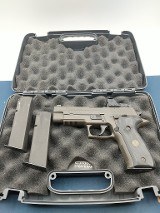 SIG SAUER P226 9MM LUGER (9X19 PARA) - 1 of 3