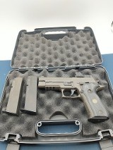 SIG SAUER P226 9MM LUGER (9X19 PARA) - 1 of 3