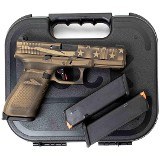 GLOCK 17 GEN 5 BATTLE BRONZE FLAG 9MM LUGER (9X19 PARA) - 3 of 3