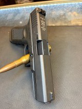 GLOCK G17 GEN 4 9MM LUGER (9x19 PARA) - 2 of 3
