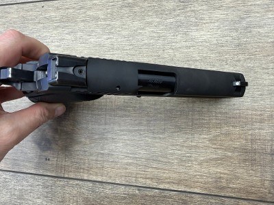 SIG SAUER 1911 FULL SIZE CA COMPLAINT RAIL .45 ACP - Image 3 of 3