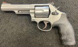SMITH & WESSON MODEL 66-8 .357 MAG - 2 of 3