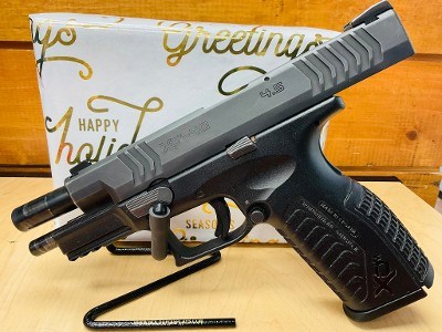 SPRINGFIELD ARMORY XD-40 .40 CALIBER - Image 1 of 3