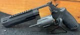 TAURUS RAGING HUNTER .44 MAGNUM - 1 of 2