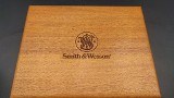 SMITH & WESSON 442-1 (ENGRAVED) .38 SPL - 2 of 3