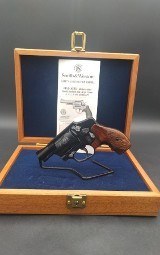 SMITH & WESSON 442-1 (ENGRAVED) .38 SPL - 1 of 3
