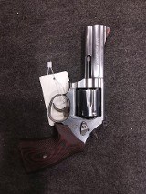 SMITH & WESSON 686-6 .357 MAG - 2 of 3