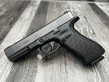 GLOCK 22 GEN 4 40 Smith & Wesson - 2 of 3