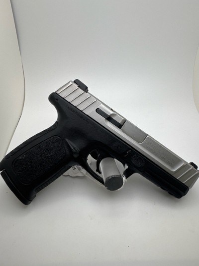 SMITH & WESSON SD9 VE 9MM LUGER (9x19 PARA) - Image 1 of 3