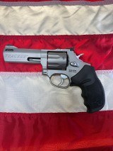 TAURUS TRACKER 627 .357 MAG - 1 of 2