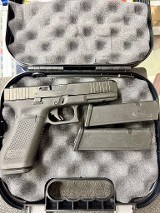 Glock G17 Gen 5 9MM LUGER (9X19 PARA) - 1 of 3