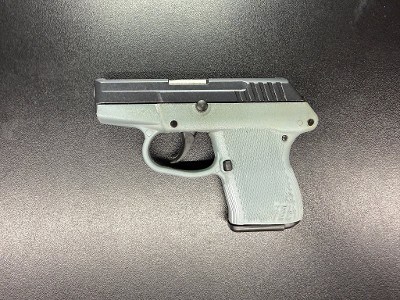 KELTEC P-32 .32 ACP - Image 3 of 3