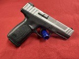 SMITH & WESSON SD9 VE 9MM 9MM LUGER (9x19 PARA) - 1 of 3