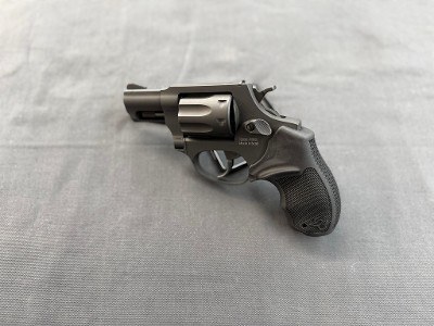 TAURUS 942 .22 LR - Image 1 of 3