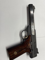 BROWNING BUCK MARK .22 LR - 1 of 3