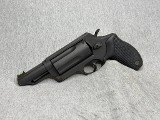 TAURUS JUDGE .45 colt / .410 - 1 of 3