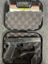GLOCK G17L GEN 5 MOS 9MM LUGER (9X19 PARA) - 1 of 3