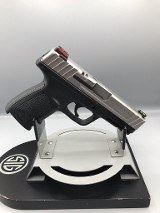 SMITH & WESSON SD40VE .40 S&W - 2 of 3