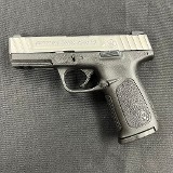 SMITH & WESSON SD40 VE .40 S&W - 1 of 3