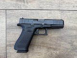 GLOCK G17 V 9MM LUGER (9x19 PARA) - 2 of 3