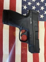 SMITH & WESSON SHIELD 9 9MM LUGER (9x19 PARA) - 1 of 2