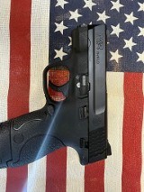 SMITH & WESSON SHIELD 9MM LUGER (9x19 PARA) - 2 of 2