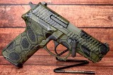 SIG SAUER Custom P229 Nitron Compact.40 S&W - 2 of 3