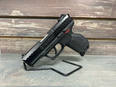 RUGER SR22 .22 LR - Image 1 of 2