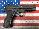 SIG SAUER P226 40 Smith & Wesson - 2 of 3