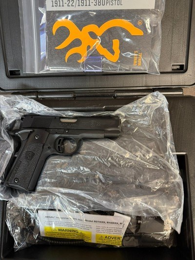BROWNING 1911-22 BLACK LABEL COMPACT .22 LR - Image 3 of 3