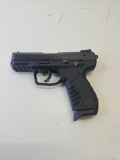 RUGER SR22 .22 LR - Image 1 of 3