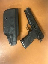 FM (Fabricaciones Militares) Hi Power 9MM LUGER (9x19 PARA) - 1 of 3