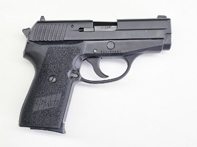 SIG SAUER RARE PRE-OWNED SIG P239 .40 CALIBER - Image 1 of 2