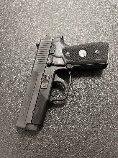 SIG SAUER P225 9MM LUGER (9x19 PARA) - Image 1 of 3