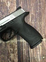 SMITH & WESSON M&P 40 .40 S&W - 2 of 3