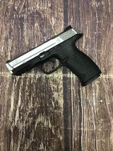 SMITH & WESSON M&P 40 .40 S&W - 1 of 3