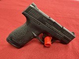 SMITH & WESSON M&P 9 SHIELD HOLSTER TWO MAGS 9MM LUGER (9x19 PARA) - 2 of 3