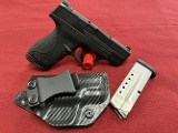 SMITH & WESSON M&P 9 SHIELD HOLSTER TWO MAGS 9MM LUGER (9x19 PARA) - 1 of 3