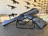 BROWNING BUCKMARK .22 LR - 1 of 2