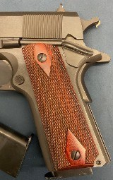 COLT 1911 Government.45 ACP - 3 of 3