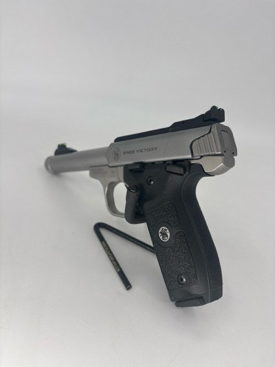 SMITH & WESSON SW22 VICTORY .22 LR - Image 3 of 3