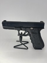 GLOCK G22 40 Smith & Wesson - Image 1 of 3