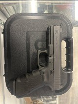 GLOCK G17 GEN4 MOS 9MM LUGER (9X19 PARA) - 1 of 3