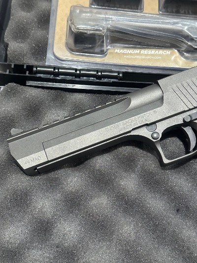 MAGNUM RESEARCH DESERT EAGLE .44 MAGNUM - Image 3 of 3