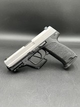 HECKLER & KOCH USP45 V1 .45 ACP - 2 of 3