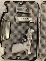 SMITH & WESSON BODYGUARD 2.0 .380 ACP - 1 of 2