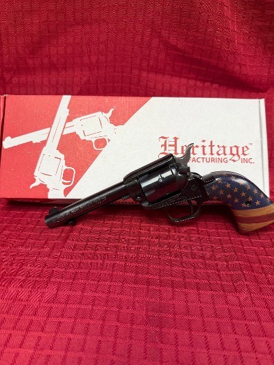 HERITAGE MFG. ROUGH RIDER US FLAG GRIPS .22 LR - Image 1 of 3